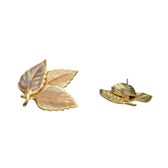 Gold Tone Metal & Neutral Painted Autumn Leaves Brooch & Pierced Earring Set - Picture 3 of 9